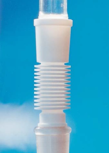 Гибкое соединение из тефлона (PTFE) предназначено для устранения несоосности и снятия напряжения 